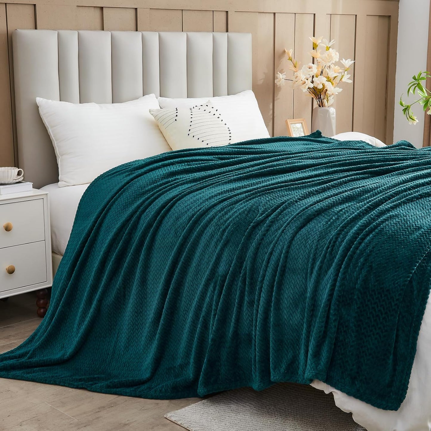 NEWCOSPLAY Super Soft Throw Blanket Light Purple Premium Silky Flannel Fleece Leaves Pattern Lightweight Bed Blanket All Season Use (Light Purple, Throw(50"x60")) - Colors A