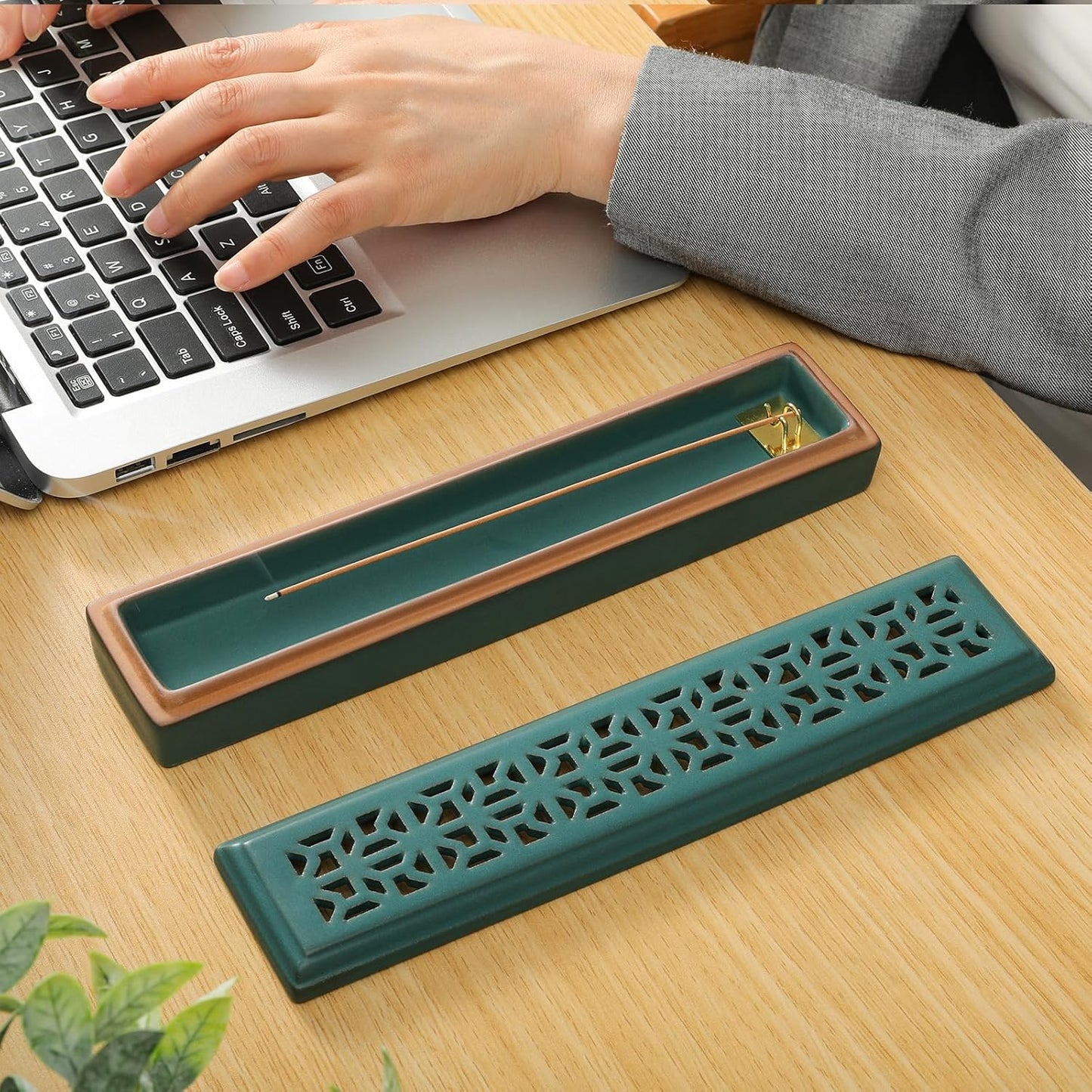 CEREMONY Incense Holder for Sticks, Ceramic Insence-Stick Holder Ash Catcher, Incense Holder Timkburner for Meditation Yoga Spa Room Incense Holder (Lever Brown)