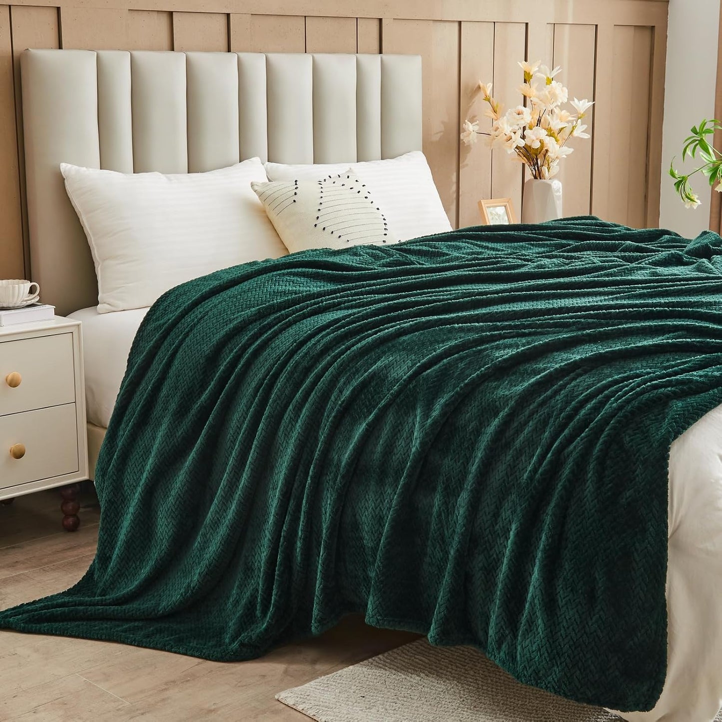 NEWCOSPLAY Super Soft Throw Blanket Light Purple Premium Silky Flannel Fleece Leaves Pattern Lightweight Bed Blanket All Season Use (Light Purple, Throw(50"x60")) - Colors B