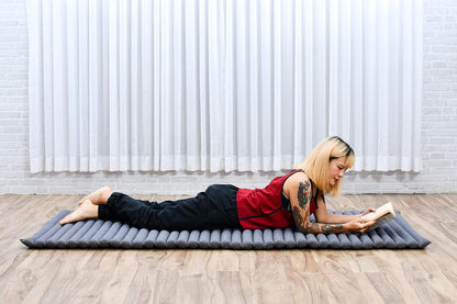 Leewadee - Kapok Roll Mat – Handcrafted Folding Sleep & Relaxation Mattress from Thailand, Ideal as Guest Bed, Camping Mat, Yoga Mat or Traditional Futon, 75 x 39 inches, Anthracite