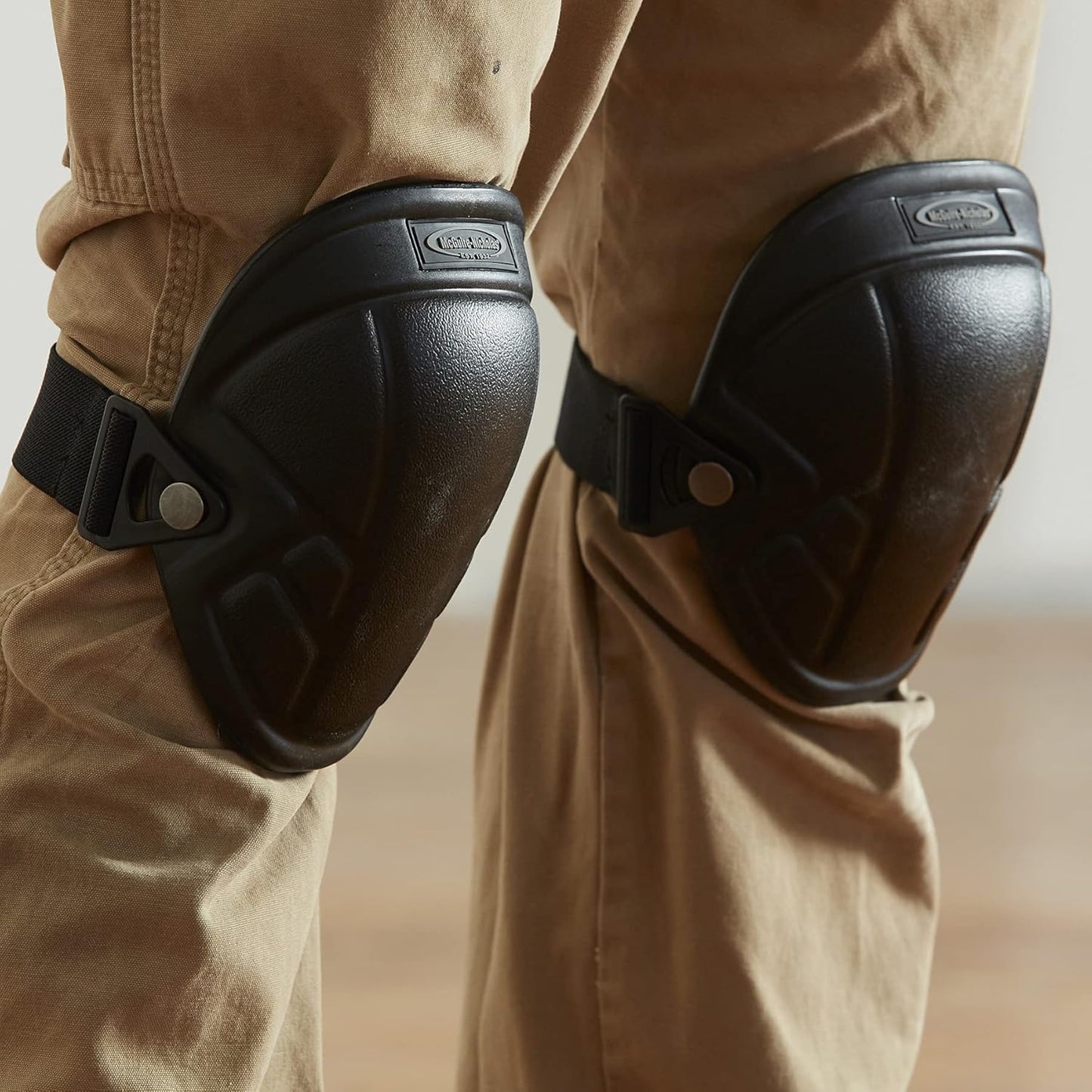 McGuire-Nicholas Gel Lite Pro Flooring Knee Pads for Men and Women, Soft Gel Adjustable Knee Pads for Gardening, Flooring, and Work, Navy/Black | 22382