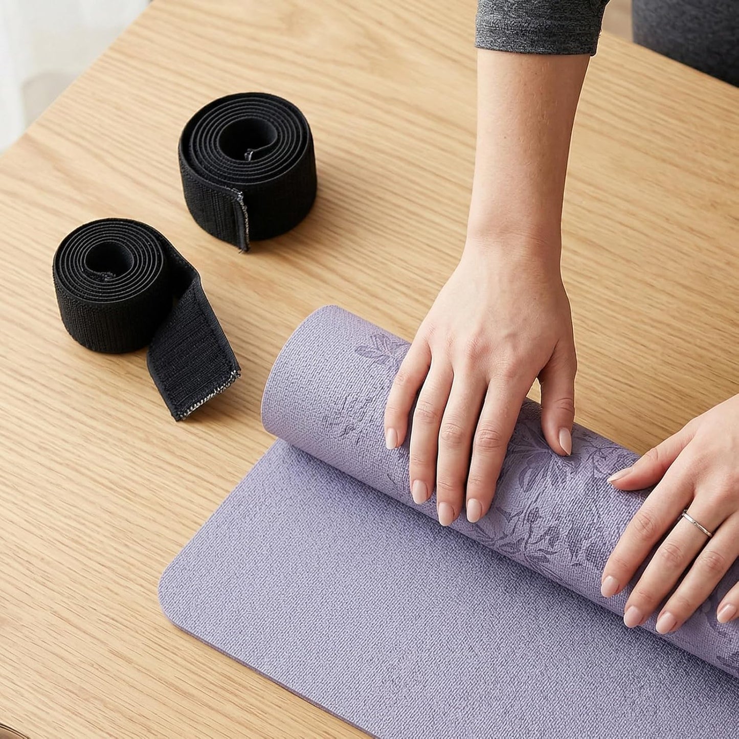 Yolev 2 Pcs Yoga Mat Straps Heavy Duty Bungee Straps Band Adjustable Stretchable Yoga Strap for Mat Workout Exercise Pilates Storage