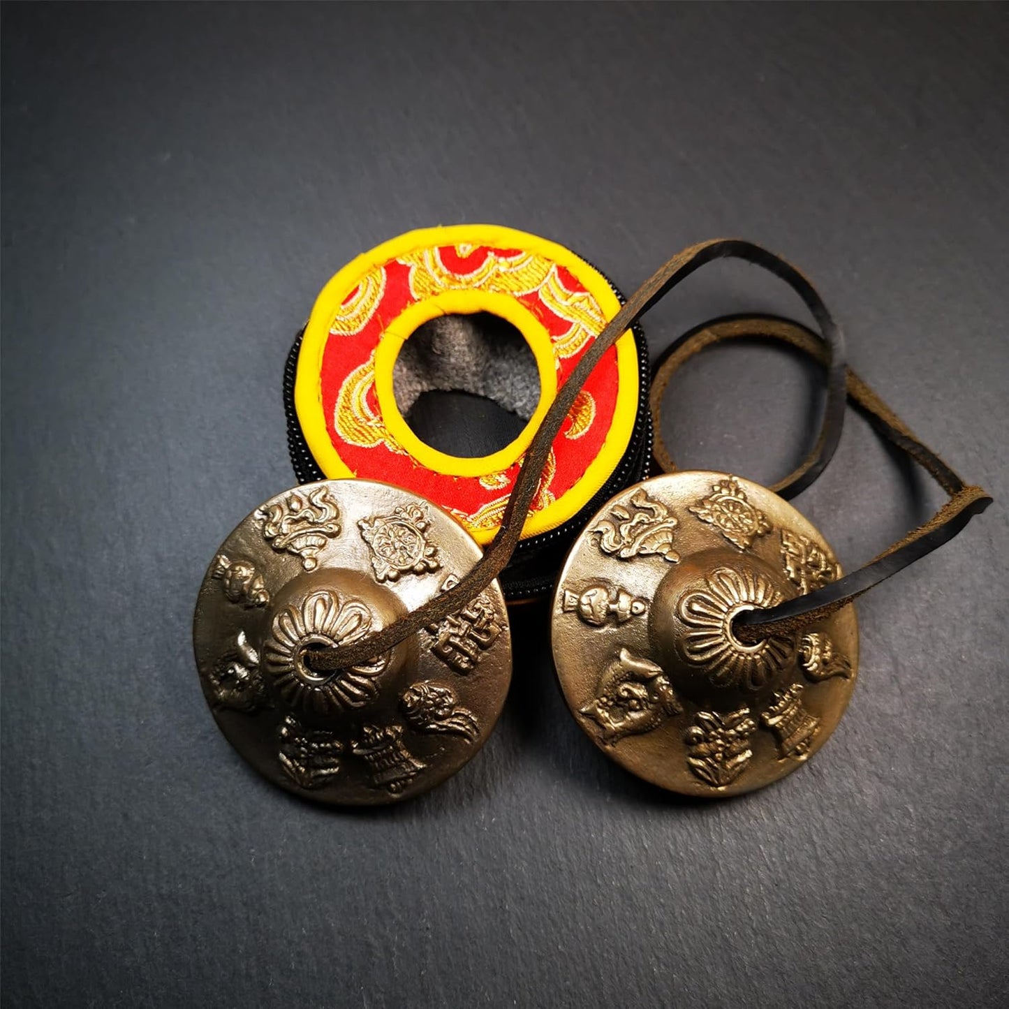 Tibetan Tingsha Bell Set - Tibetan Cymbals - for Sound Healing, Yoga, Meditation, and Mindfulness,Handmade in Nepal,Made of Bronze,Plain Pattern,Black Color，7.7cm/3.0 inch