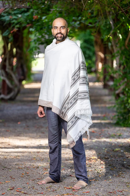 Meditation Shawl – Unisex Prayer Wrap, Large Scarf & Yoga Blanket – Soft, Lightweight & Multipurpose
