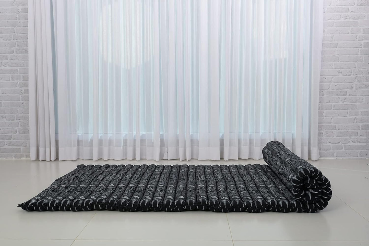 Leewadee - Kapok Roll Mat – Handcrafted Folding Sleep & Relaxation Mattress from Thailand, Ideal as Guest Bed, Camping Mat, Yoga Mat or Traditional Futon, 75 x 39 inches, Anthracite