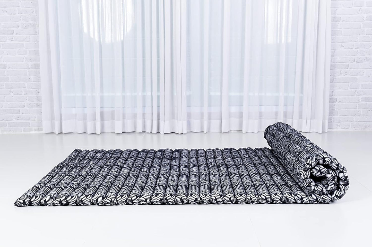 Leewadee - Kapok Roll Mat – Handcrafted Folding Sleep & Relaxation Mattress from Thailand, Ideal as Guest Bed, Camping Mat, Yoga Mat or Traditional Futon, 75 x 39 inches, Anthracite