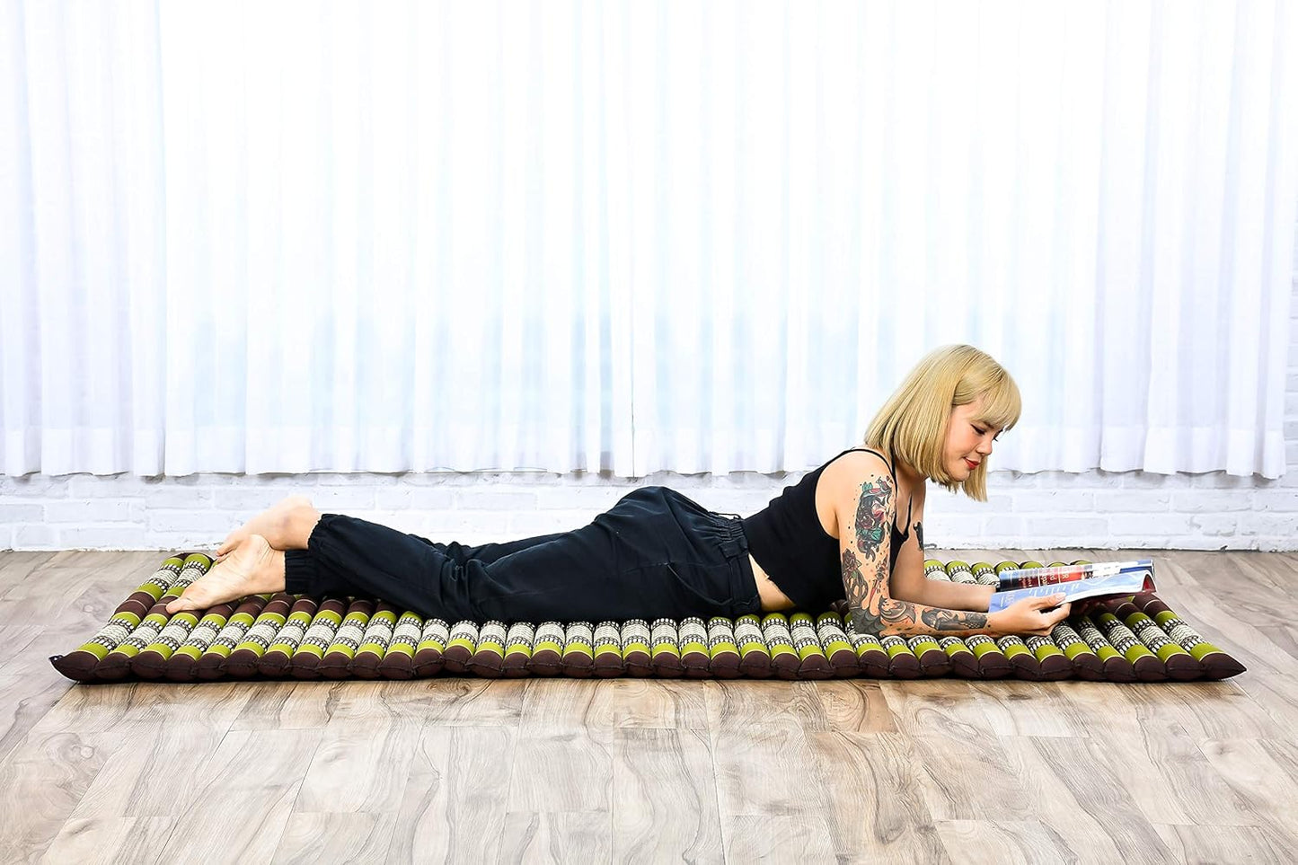 Leewadee - Kapok Roll Mat – Handcrafted Folding Sleep & Relaxation Mattress from Thailand, Ideal as Guest Bed, Camping Mat, Yoga Mat or Traditional Futon, 75 x 39 inches, Anthracite