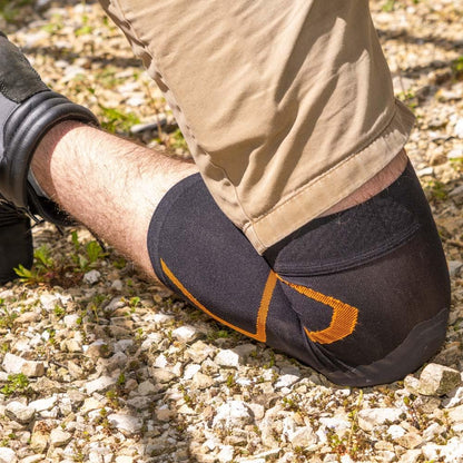 60622 Knee Pad Compression Sleeve, Knee Support for Construction, Workers and Athletes, Black, S/M