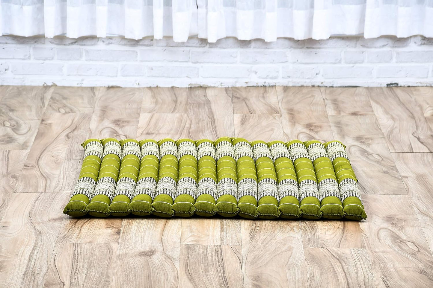 Leewadee Zabuton Seating Cushion – Square Floor Seat for Meditation Exercises, Light Yoga Mat Filled with Kapok