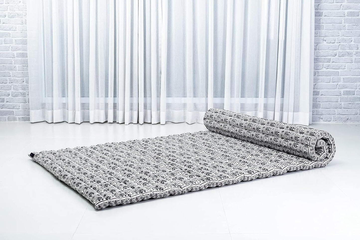 Leewadee - Kapok Roll Mat – Handcrafted Folding Sleep & Relaxation Mattress from Thailand, Ideal as Guest Bed, Camping Mat, Yoga Mat or Traditional Futon, 75 x 39 inches, Anthracite