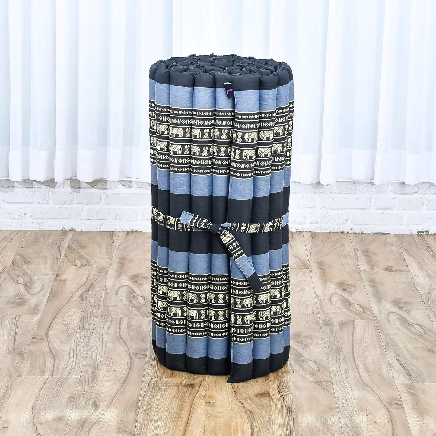 Leewadee - Kapok Roll Mat – Handcrafted Folding Sleep & Relaxation Mattress from Thailand, Ideal as Guest Bed, Camping Mat, Yoga Mat or Traditional Futon, 75 x 39 inches, Anthracite