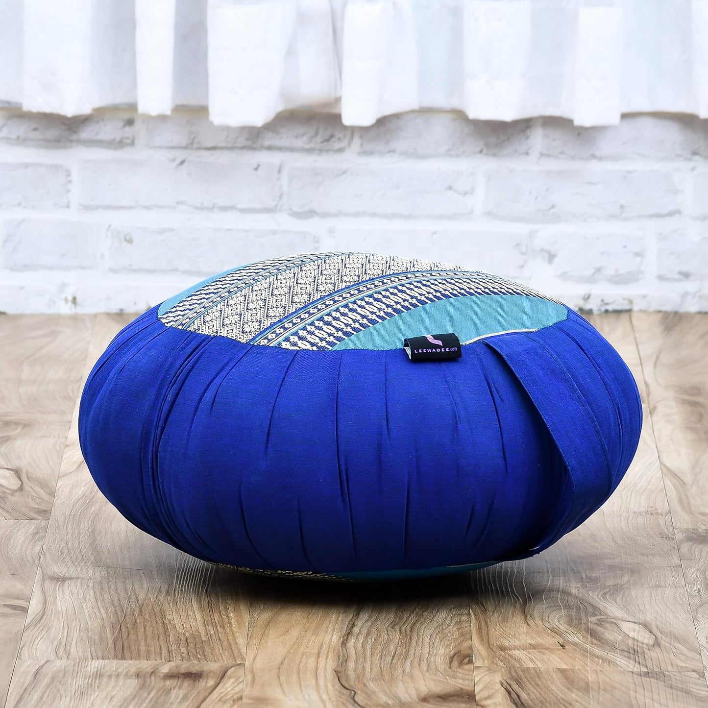 Leewadee Meditation Cushion Set – 1 Round Zafu Meditation Pillow and 1 Square Roll-Up Zabuton Meditation Mat, Pillows Bundle Filled with Kapok