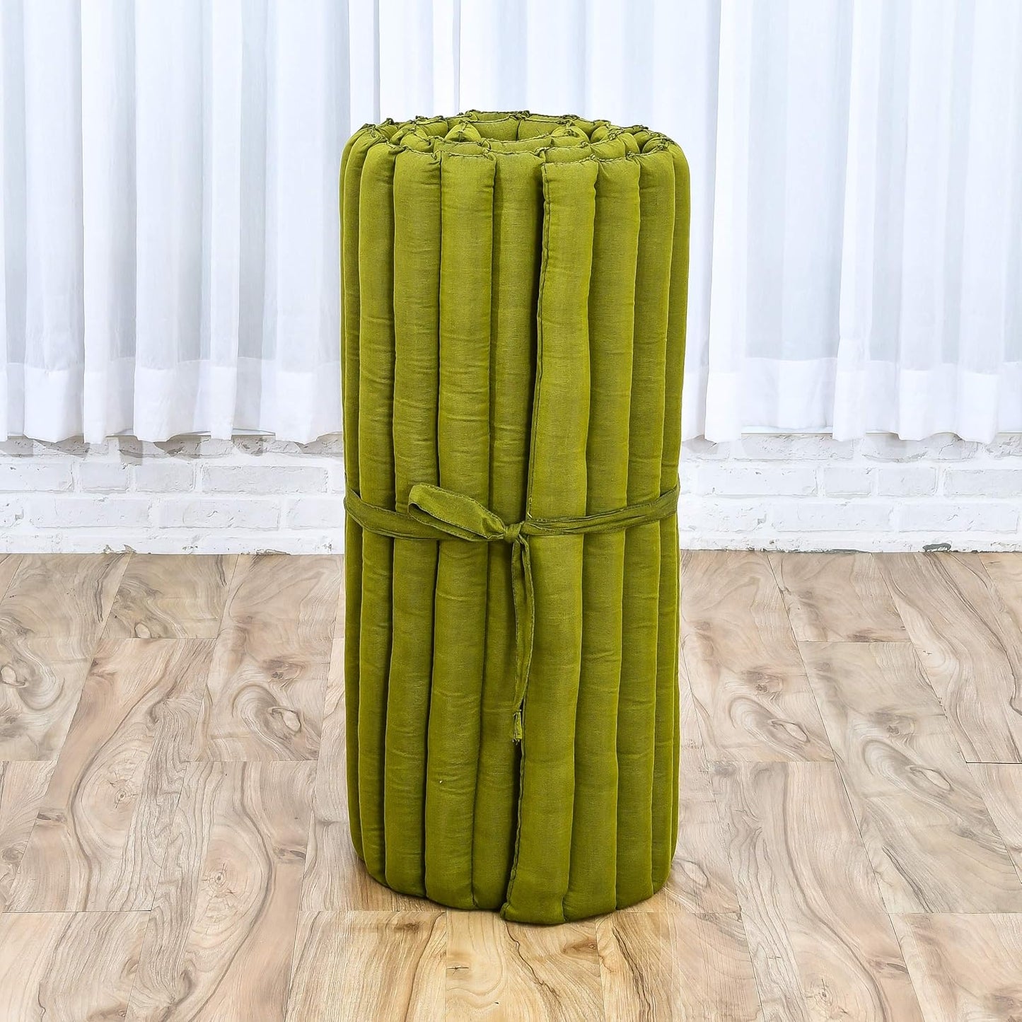 Leewadee - Kapok Roll Mat – Handcrafted Folding Sleep & Relaxation Mattress from Thailand, Ideal as Guest Bed, Camping Mat, Yoga Mat or Traditional Futon, 75 x 39 inches, Anthracite