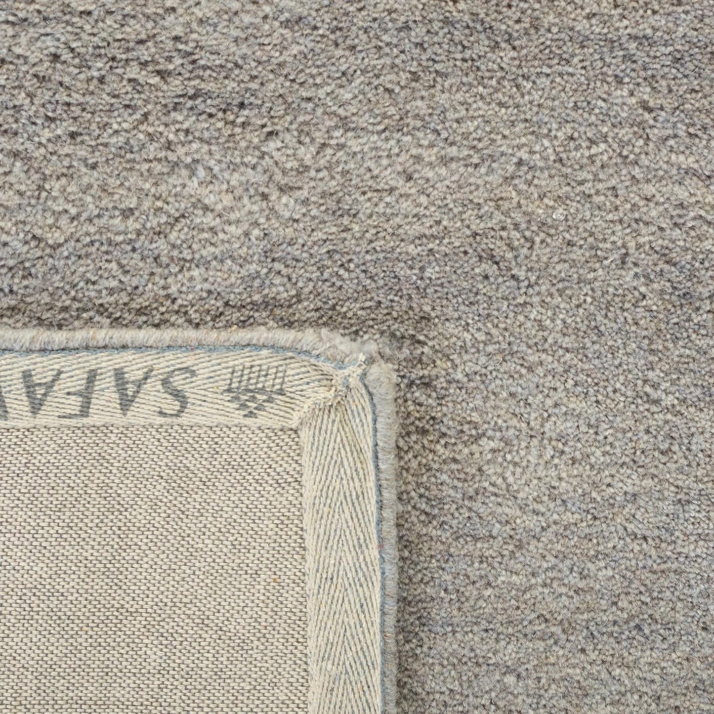 SAFAVIEH Himalaya Collection 6' Round Black HIM610C Handmade Premium Wool Area Rug