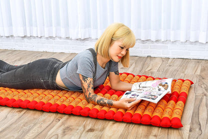 Leewadee - Kapok Roll Mat – Handcrafted Folding Sleep & Relaxation Mattress from Thailand, Ideal as Guest Bed, Camping Mat, Yoga Mat or Traditional Futon, 75 x 39 inches, Anthracite