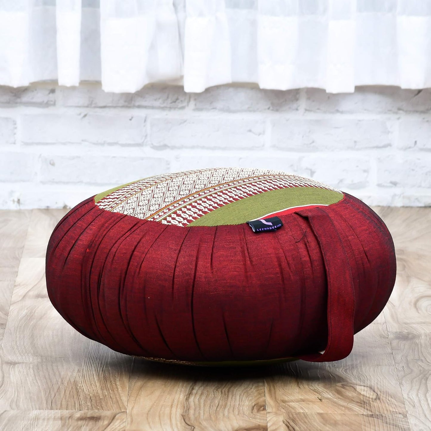 Leewadee Meditation Cushion Set – 1 Round Zafu Meditation Pillow and 1 Square Roll-Up Zabuton Meditation Mat, Pillows Bundle Filled with Kapok