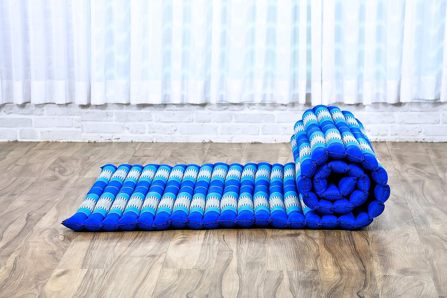 Leewadee - Kapok Roll Mat – Handcrafted Folding Sleep & Relaxation Mattress from Thailand, Ideal as Guest Bed, Camping Mat, Yoga Mat or Traditional Futon, 75 x 39 inches, Anthracite