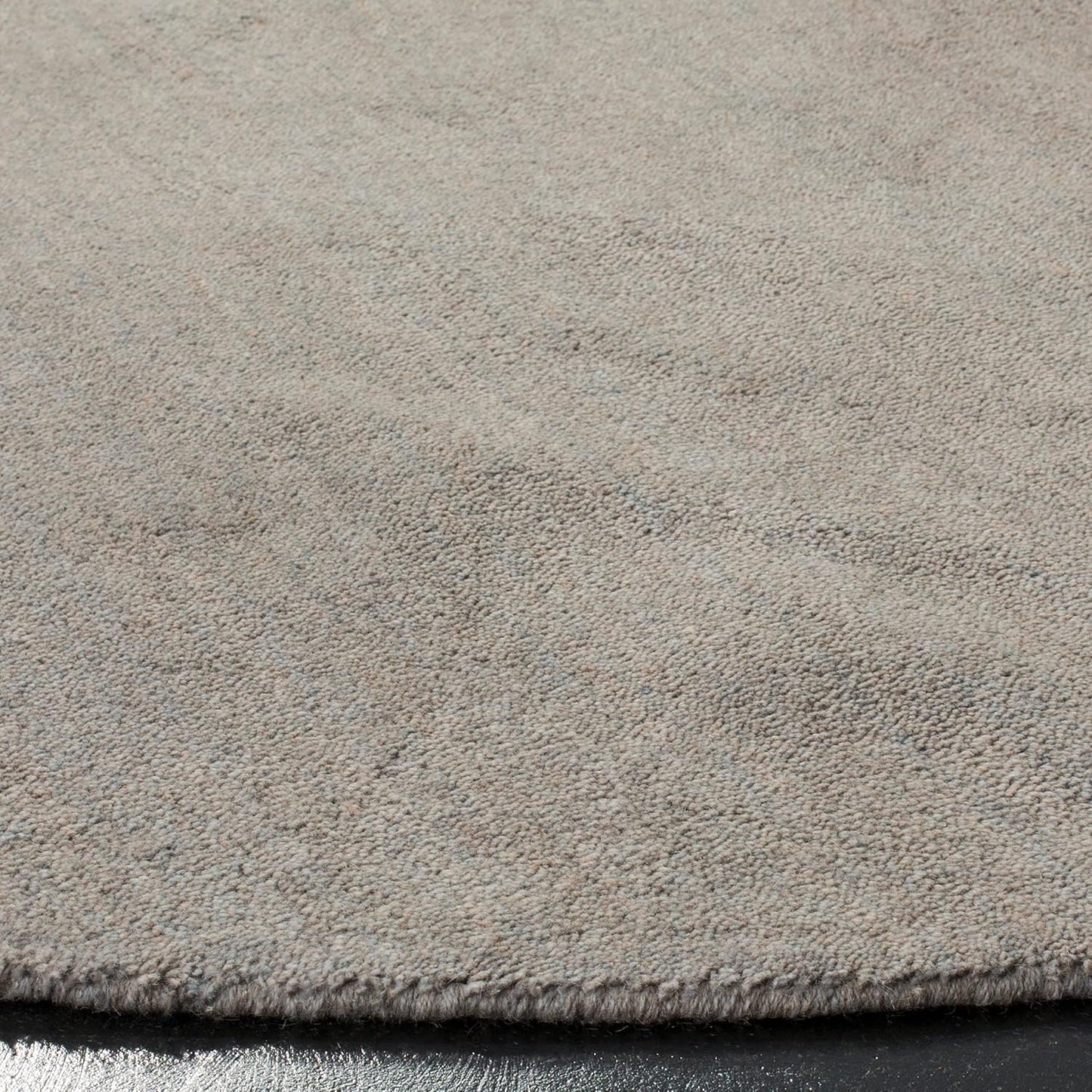 SAFAVIEH Himalaya Collection 6' Round Black HIM610C Handmade Premium Wool Area Rug