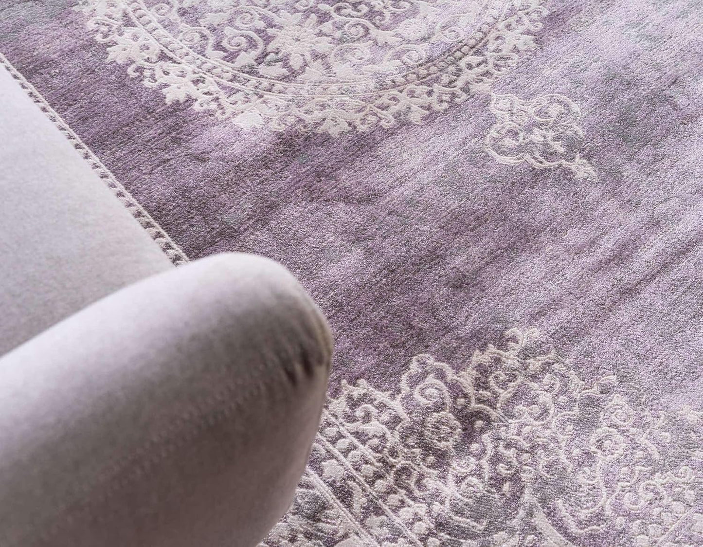 Unique Loom New Classical Collection Area Rug - Olwen (4'Round, Purple/ Gray)