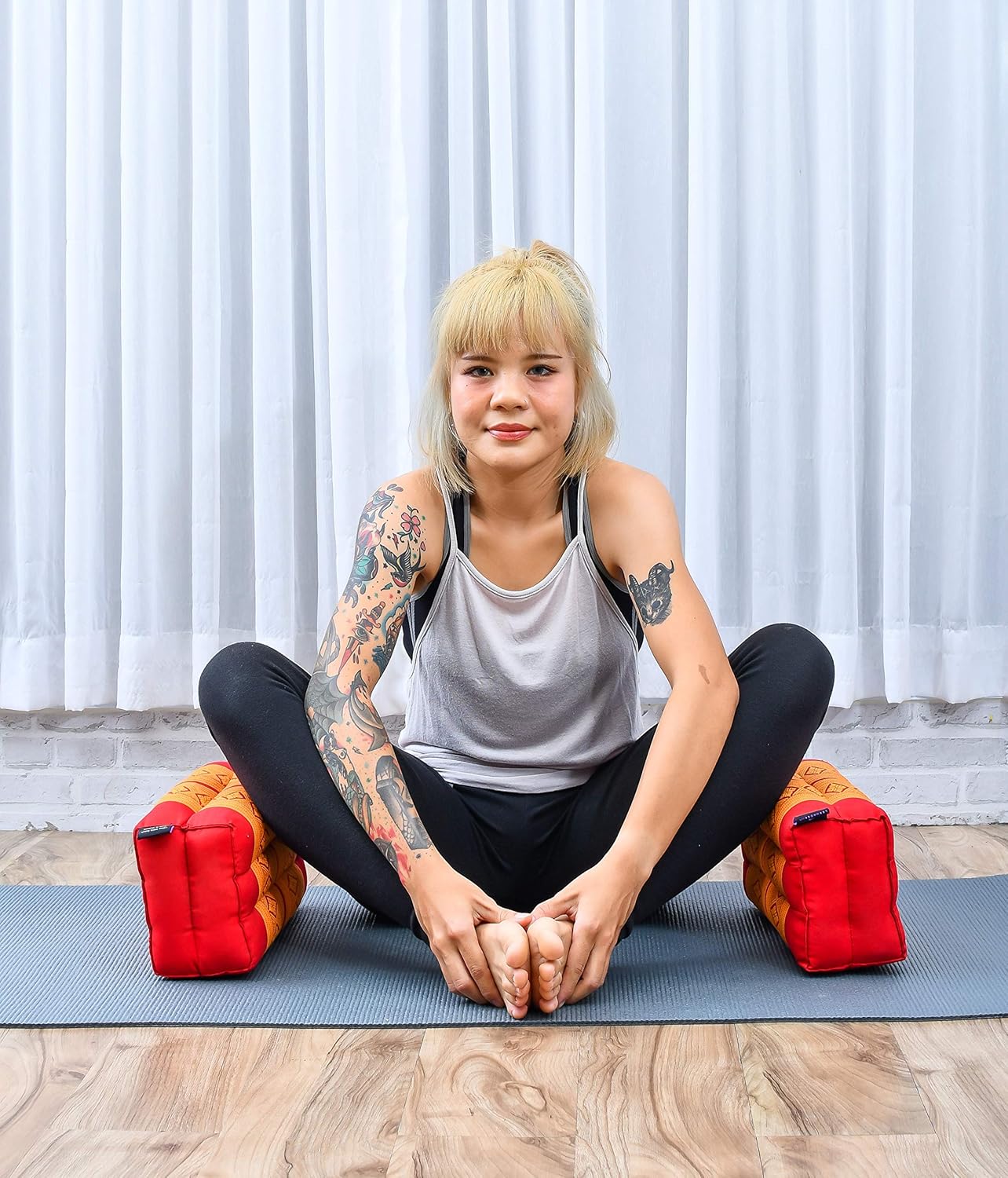 Leewadee Yoga Block – Floor Cushion for Yoga Practice, Meditation Seat Cushion for Workouts Filled with Kapok