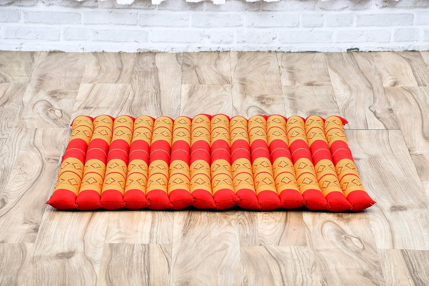 Leewadee Zabuton Seating Cushion – Square Floor Seat for Meditation Exercises, Light Yoga Mat Filled with Kapok
