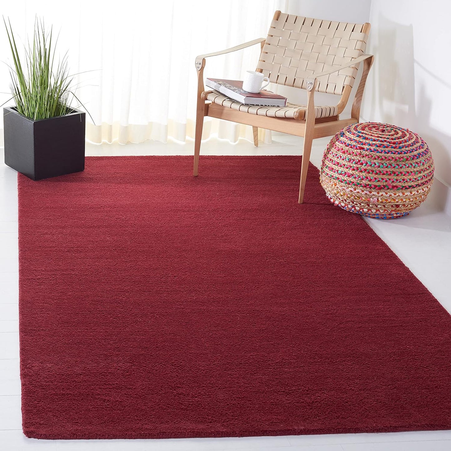 SAFAVIEH Himalaya Collection 6' Round Black HIM610C Handmade Premium Wool Area Rug