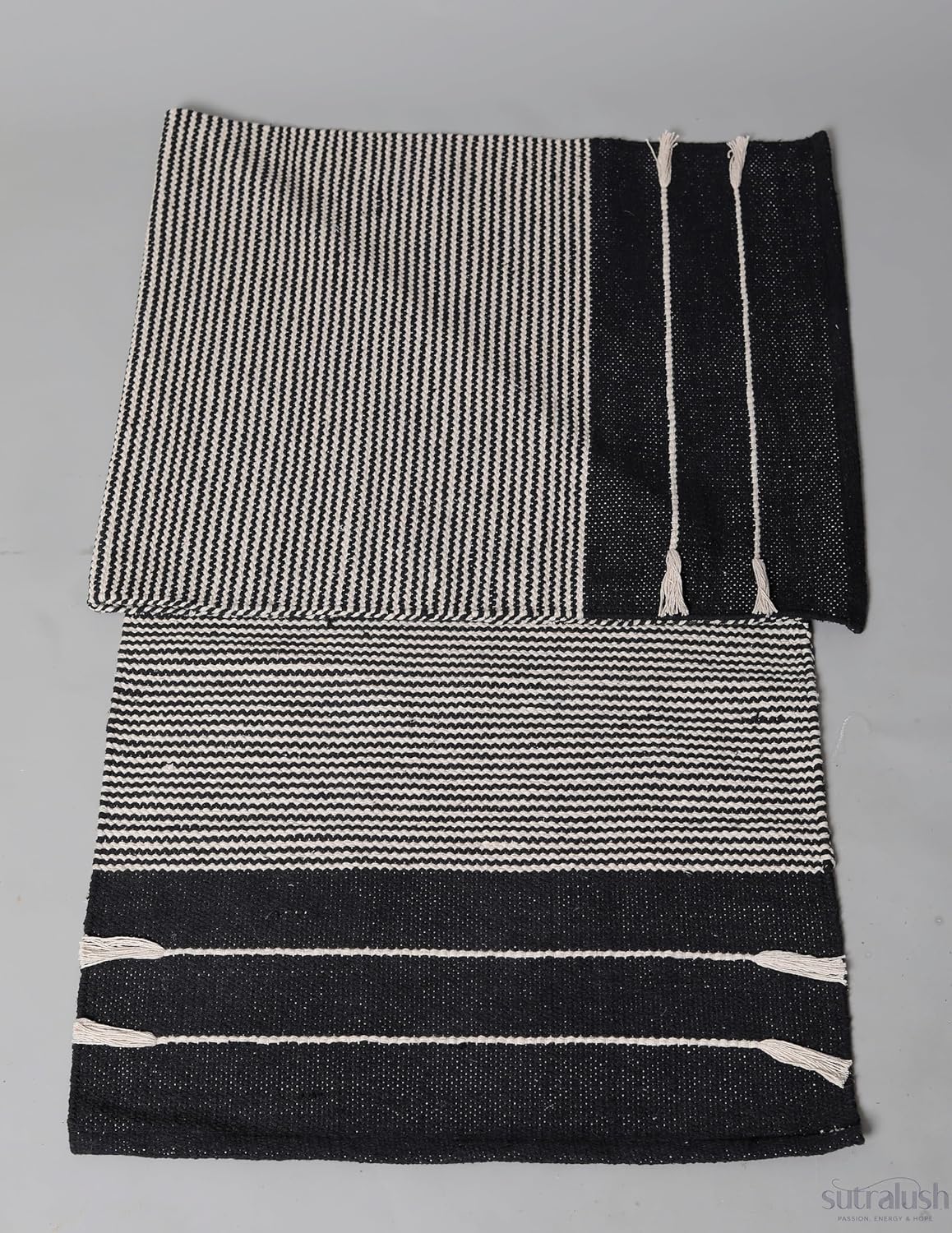 Organic Cotton Yoga Rug, Handwoven Non-Slip Yoga Mat 72x24 Inch, Washable Breathable Fitness Mat for Yoga, Pilates & Meditation, Black & White