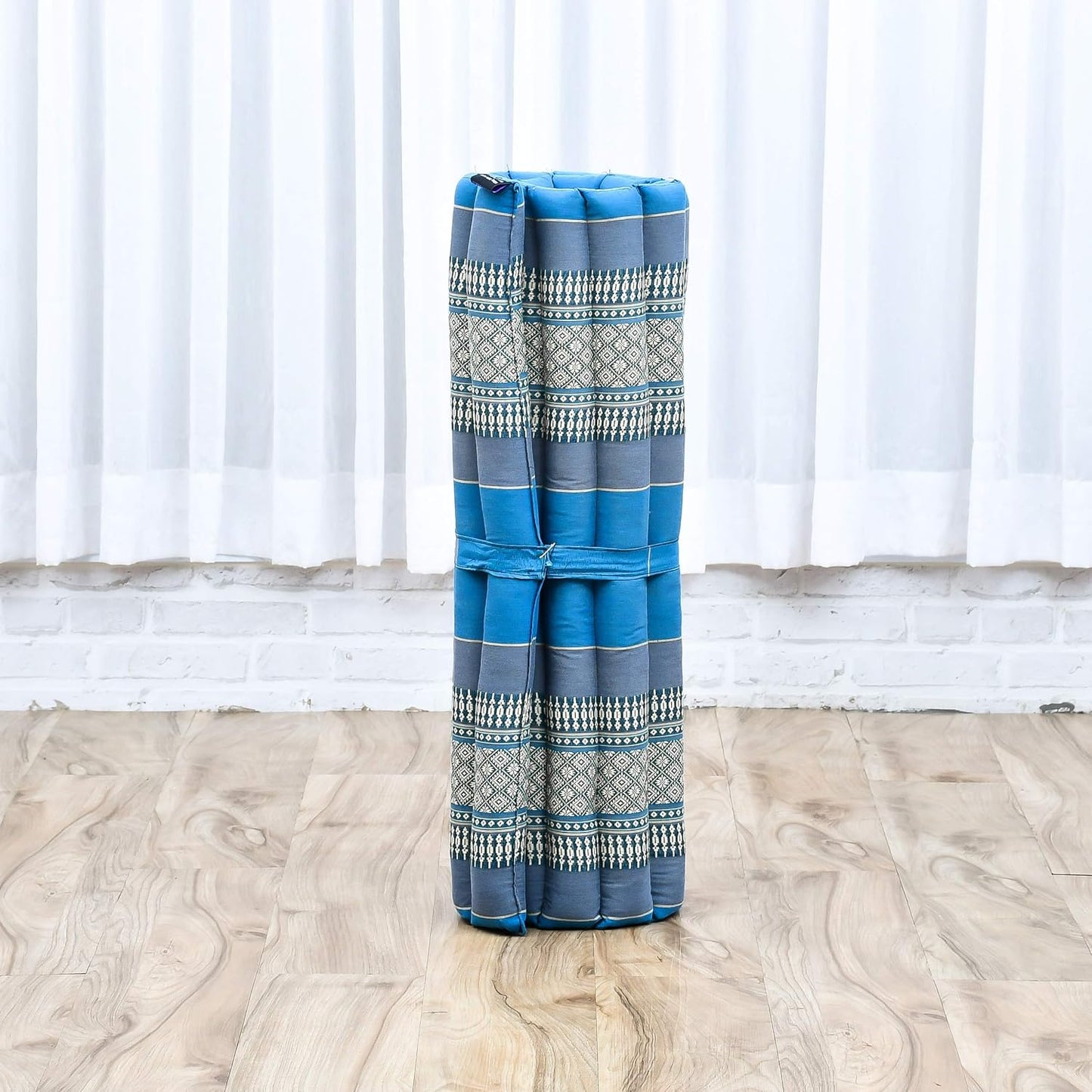 Leewadee Meditation Cushion Set – 1 Round Zafu Meditation Pillow and 1 Square Roll-Up Zabuton Meditation Mat, Pillows Bundle Filled with Kapok