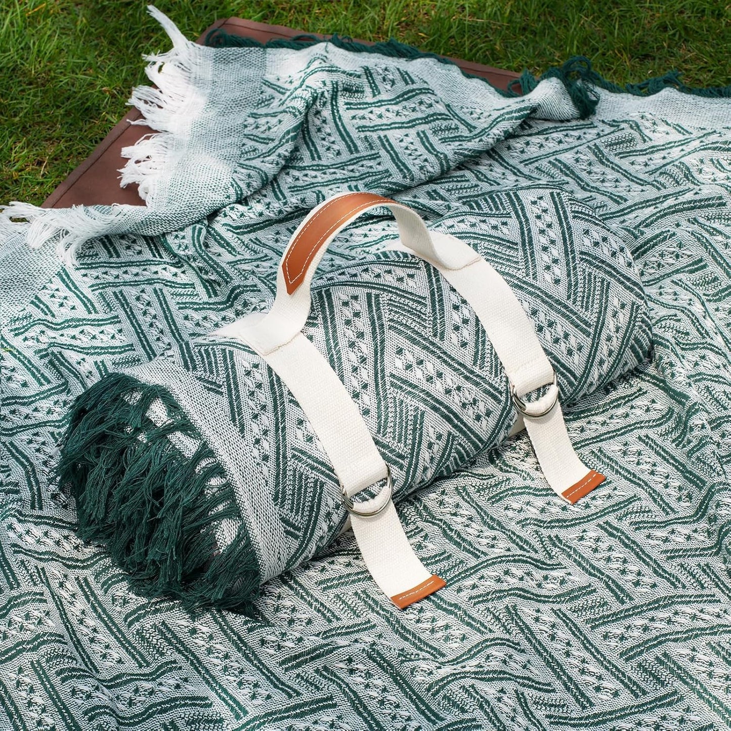 Genovega 2 in 1 Extra Large Rug Outdoor Picnic Blanket Waterproof Woven Boho Mat Giant Beach Towel Travel Essential Yoga Accessories Park Patio Lawn Garden Ground Music Festival Concert Must Have