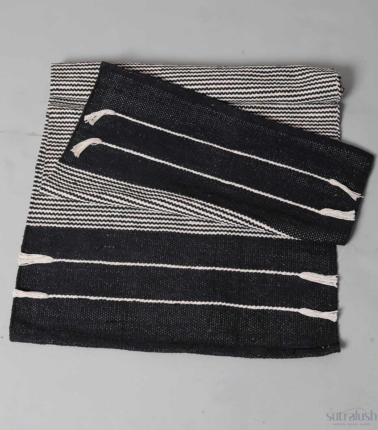 Organic Cotton Yoga Rug, Handwoven Non-Slip Yoga Mat 72x24 Inch, Washable Breathable Fitness Mat for Yoga, Pilates & Meditation, Black & White