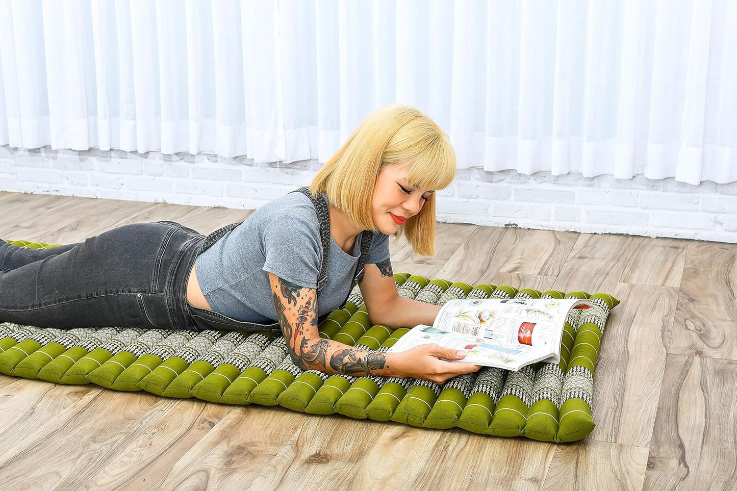Leewadee - Kapok Roll Mat – Handcrafted Folding Sleep & Relaxation Mattress from Thailand, Ideal as Guest Bed, Camping Mat, Yoga Mat or Traditional Futon, 75 x 39 inches, Anthracite