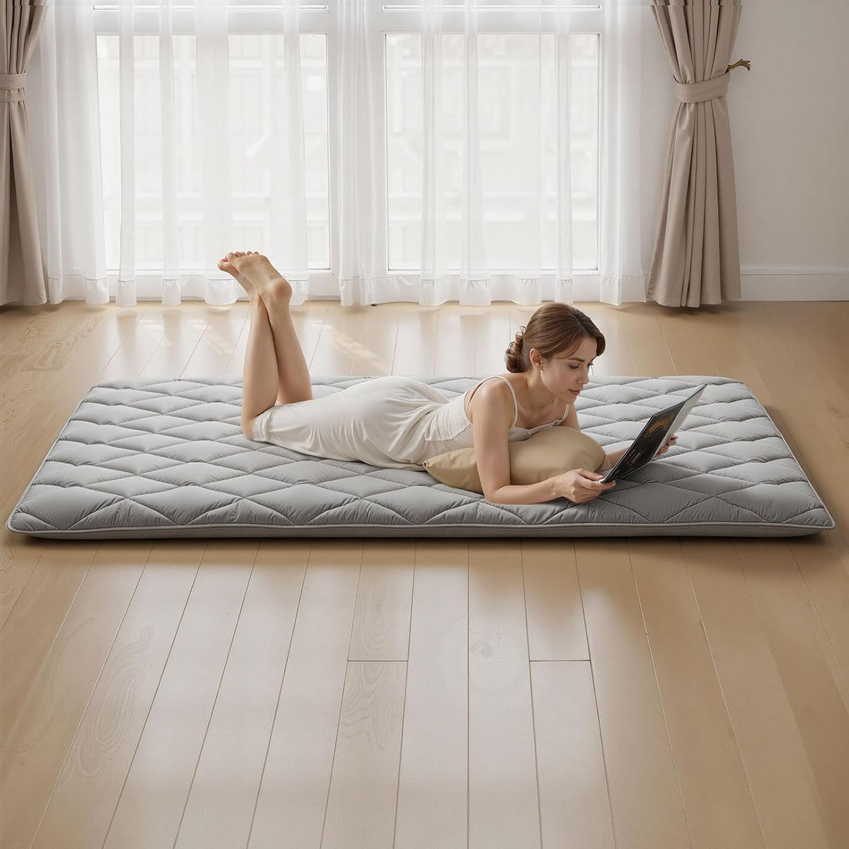 Japanese Floor Mattress, Futon Mattress, 100% High Density Comfortable Foam, Foldable Tatami Mat with Storage Bag, Sleeping Pad for Camping Dormitory Yoga
