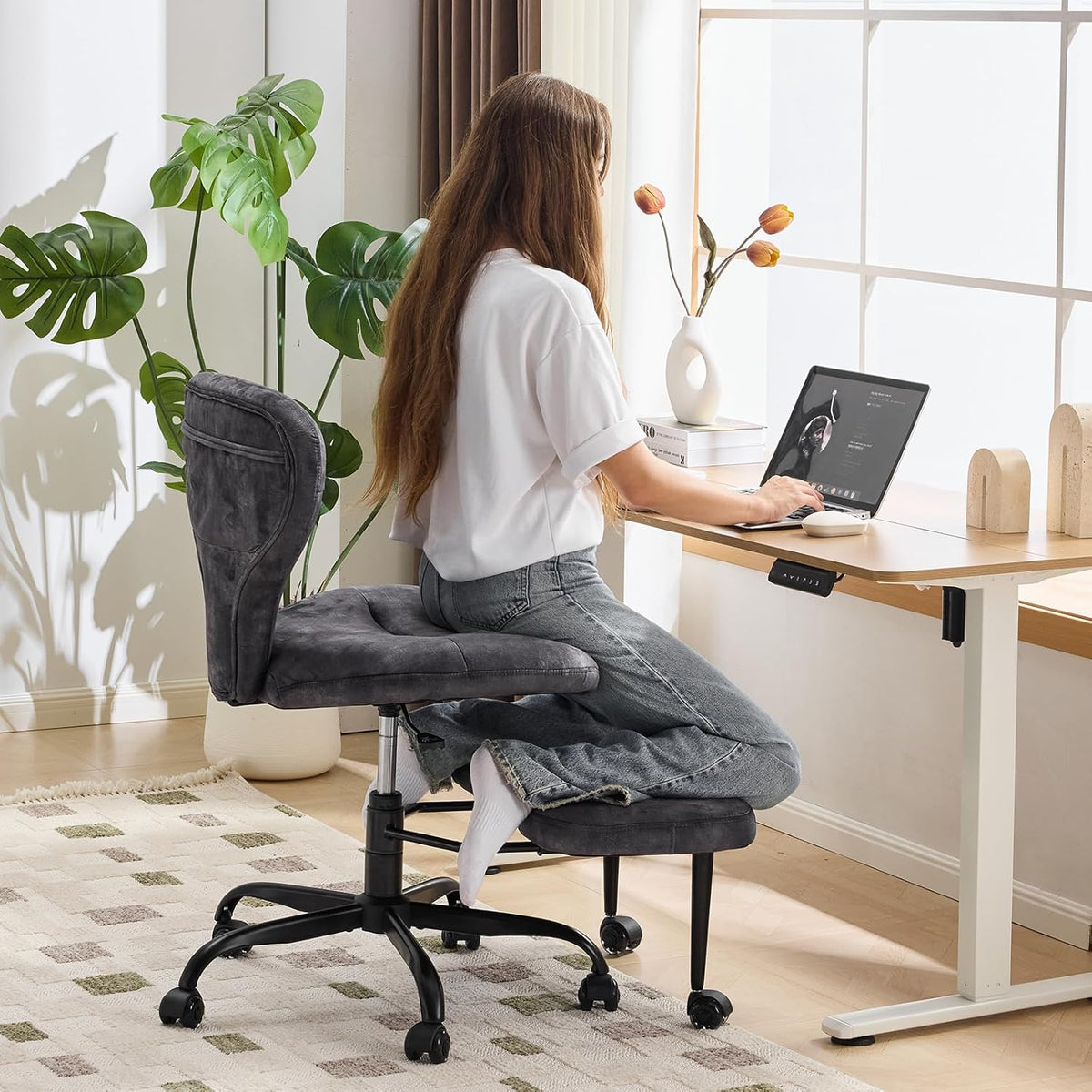 Ergonomic Cross Legged Office Chair, Home Office Desk Chair