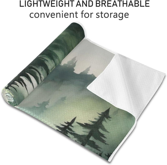 Yoga Mat Towel, Non-Slip Hot Yoga Towel, Sweat Absorbent and Non-Slip, Lightweight and Easy to Travel, Suitable for Hot Yoga, Pilates and Fitness, Watercolor Raccoon and Plant Pattern
