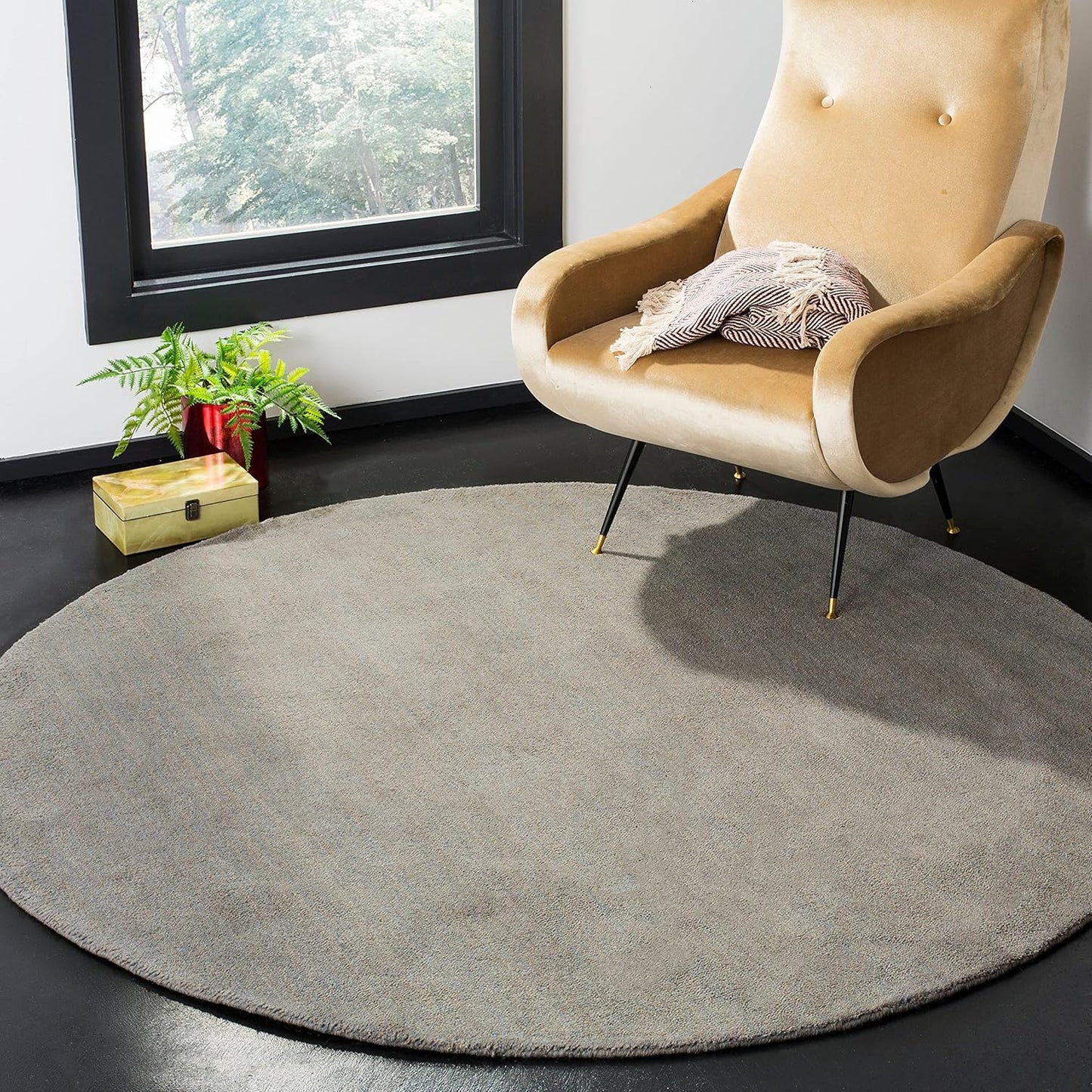 SAFAVIEH Himalaya Collection 6' Round Black HIM610C Handmade Premium Wool Area Rug