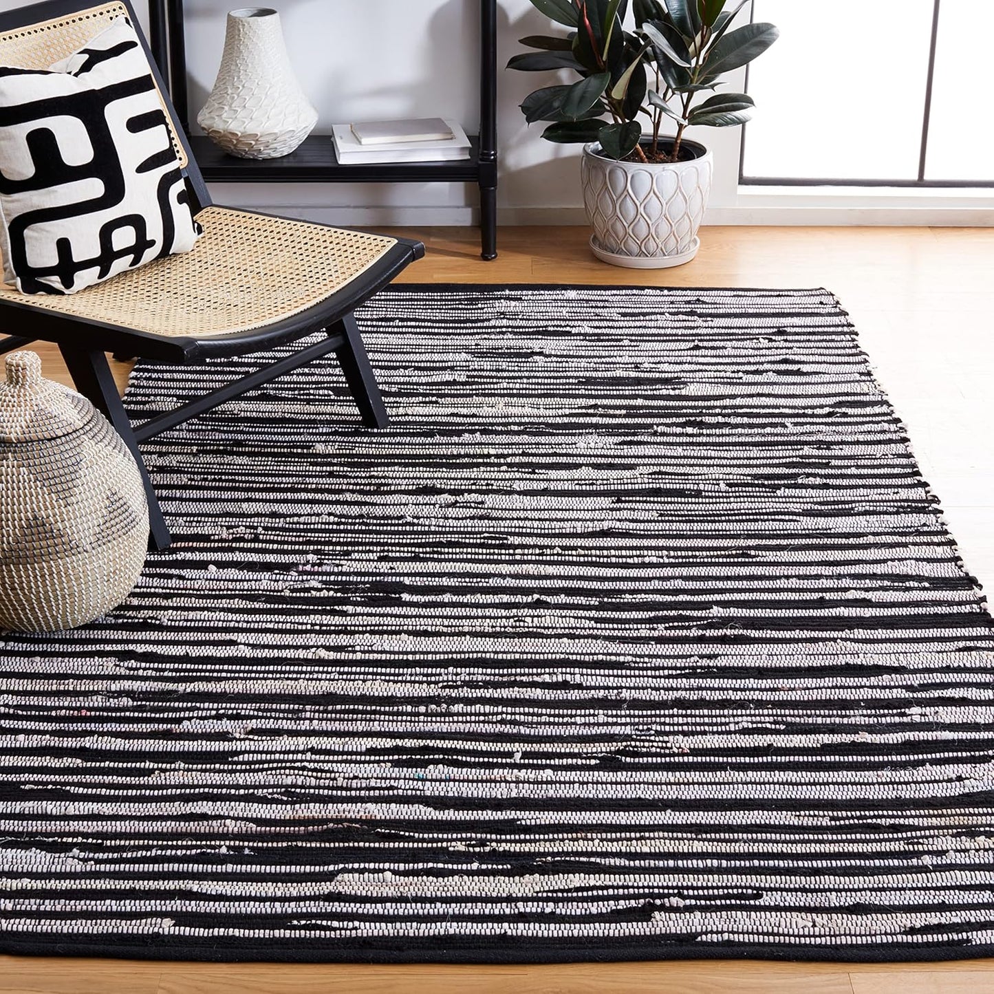 SAFAVIEH Area Rug 3x5 - Rag Rug Collection - Blue & Multi, Handmade Cotton, Boho Stripe Pattern, Ideal for Entryway, Living Room, Bedroom, Dining Space (RAR130B)