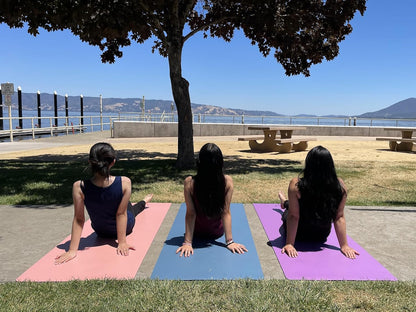 Premium Yoga Mat - 5mm Thick, Extra Wide & Long, Non-Slip Natural Rubber Base & PU Top, Anti-Tear, Ideal for Yoga, Pilates, and Fitness.