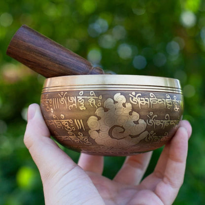 Premium Tibetan Singing Bowl Set – Handmade in Nepal Sound & Meditation Bowl – Spiritual Decor for Yoga, Wellness Spaces & Relaxation (Brown & Red)