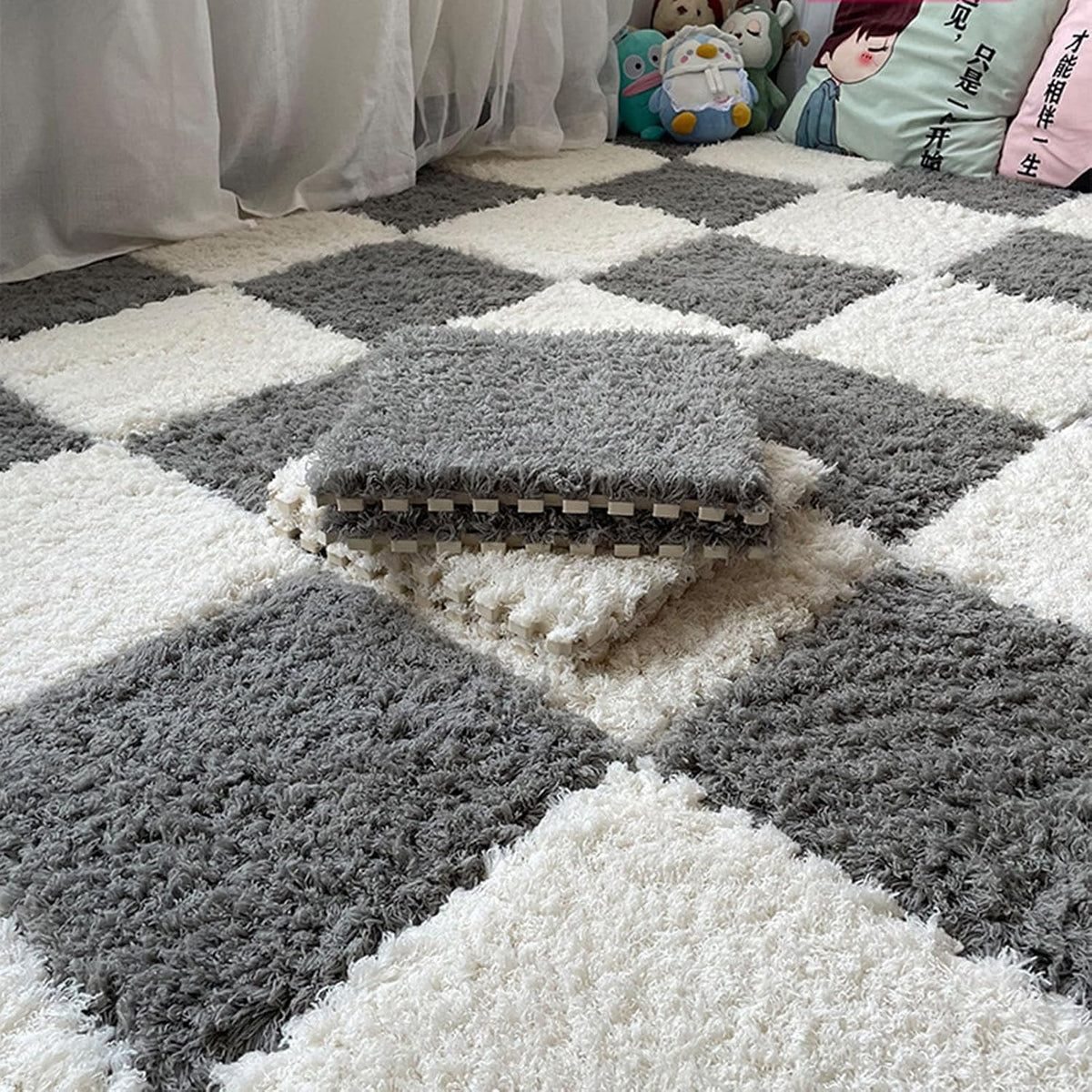 Thickened Plush Foam Interlocking Floor Carpet Mat, 24 Piece 12x12in Fluffy Square Puzzle Foam Carpet Tiles with Edgings, Soft Anti-Slip Shaggy Area Rug Playmat (Green+White)