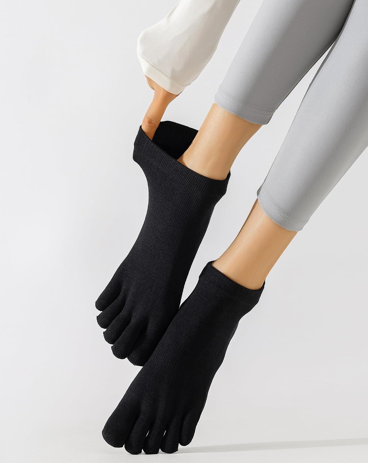Yawlsow 3 Pairs Pilates Yoga Toe Socks with Grips for Women, Five Toe Non-Slip Socks for Barre Ballet Fitness Hospital