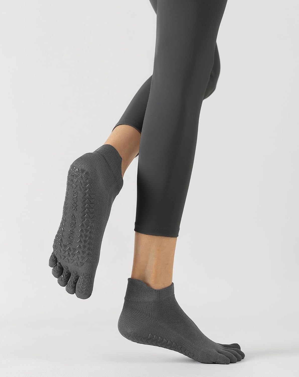 Yawlsow 3 Pairs Pilates Yoga Toe Socks with Grips for Women, Five Toe Non-Slip Socks for Barre Ballet Fitness Hospital