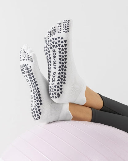 Yawlsow 3 Pairs Pilates Yoga Toe Socks with Grips for Women, Five Toe Non-Slip Socks for Barre Ballet Fitness Hospital