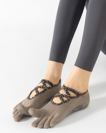 Yawlsow 3 Pairs Pilates Yoga Toe Socks with Grips for Women, Five Toe Non-Slip Socks for Barre Ballet Fitness Hospital