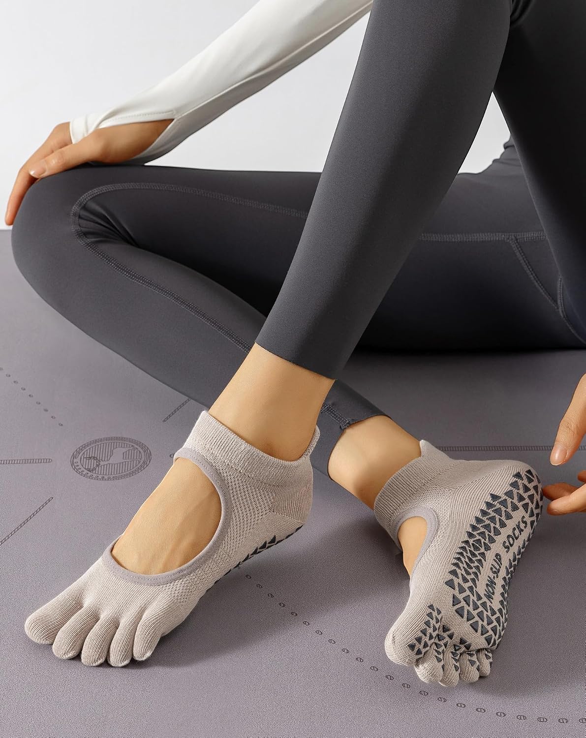 Yawlsow 3 Pairs Pilates Yoga Toe Socks with Grips for Women, Five Toe Non-Slip Socks for Barre Ballet Fitness Hospital