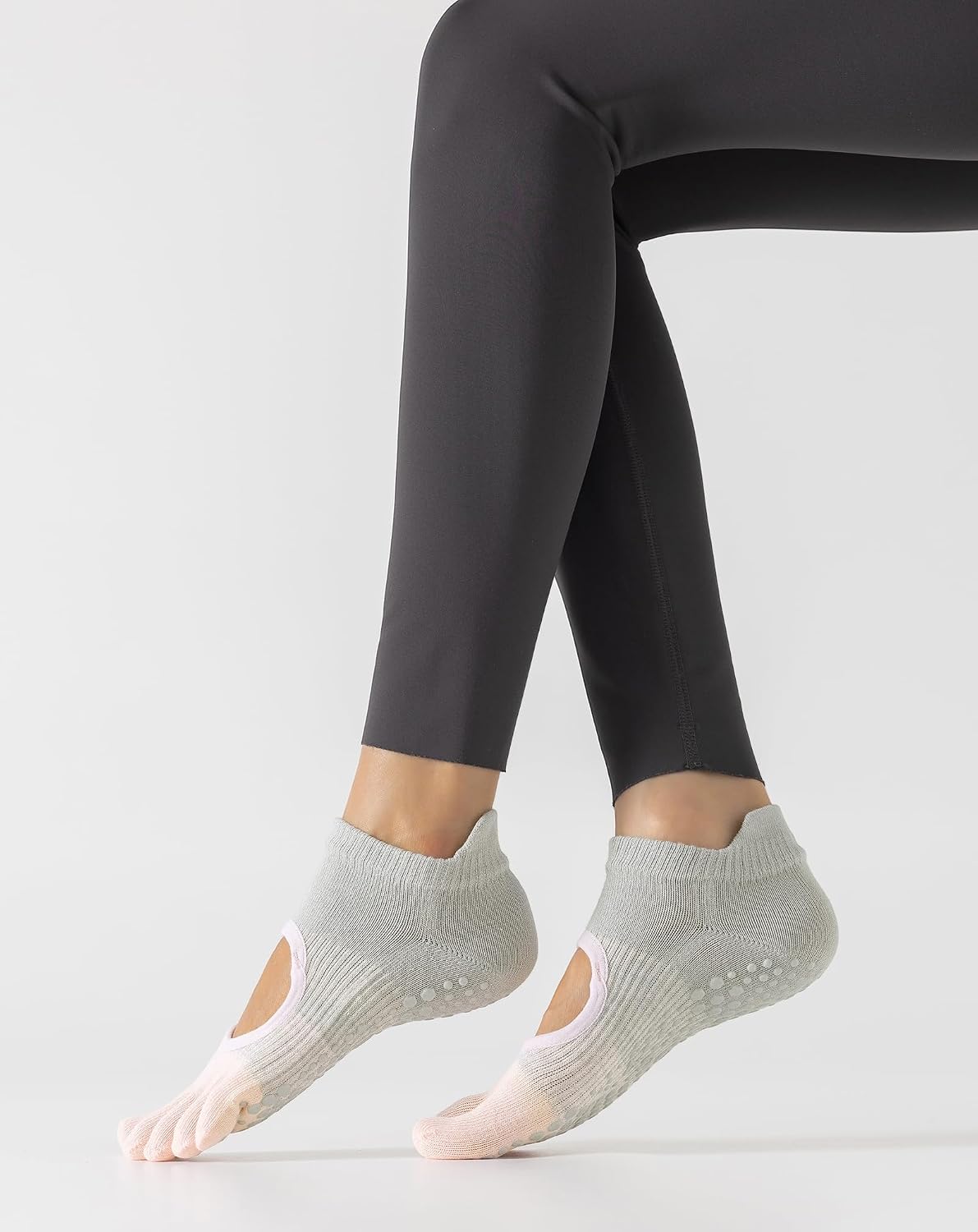 Yawlsow 3 Pairs Pilates Yoga Toe Socks with Grips for Women, Five Toe Non-Slip Socks for Barre Ballet Fitness Hospital