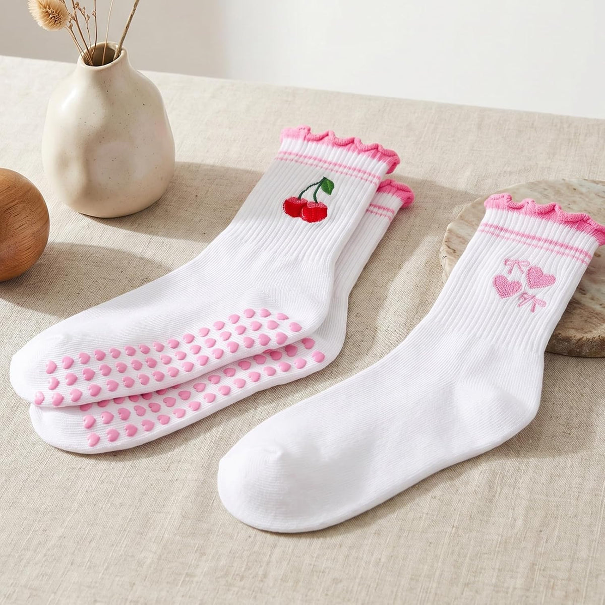 2 Pairs Cute Pilates Grip Socks for Women Bow Nonslip Ruffle Frilly Yoga Socks Cotton Crew Grippy Workout Ballet Sock