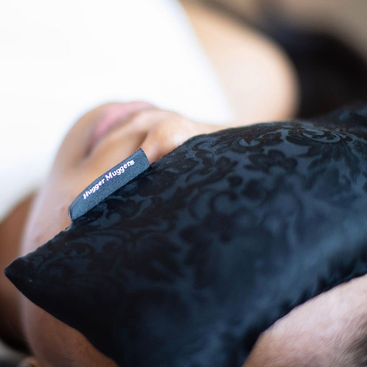Silk Eye Pillow with Flaxseed Filling - Organic Flaxseed Filling, Scent-Free Relaxation, Light Weight, Chill in Freezer, Washable Cover