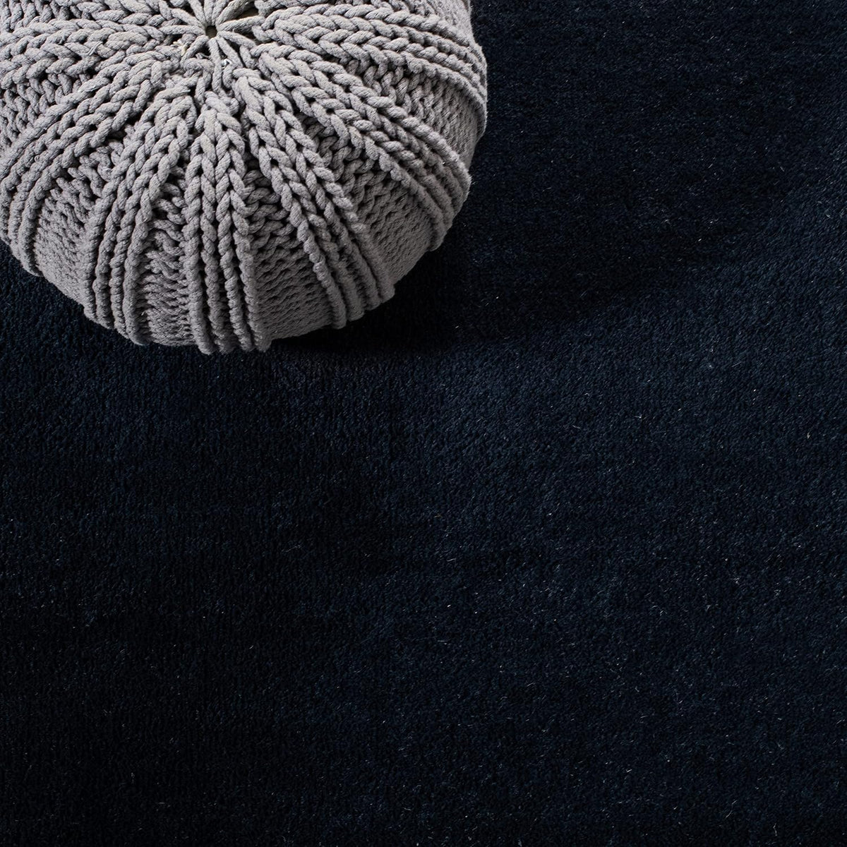 Himalaya Collection Area Rug - 6' Round, Black, Handmade Solid Wool, Ideal for High Traffic Areas in Living Room, Bedroom (HIM610C)