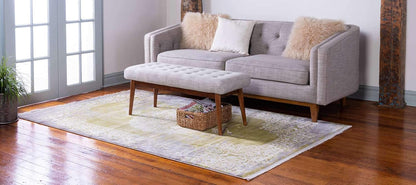 New Classical Collection Area Rug - Olwen (4'Round, Purple/ Gray)