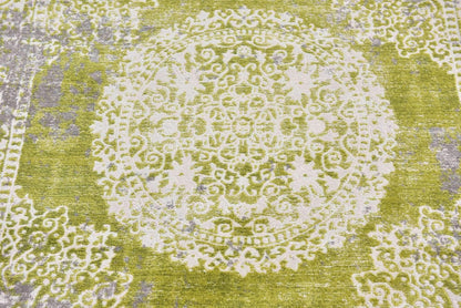 New Classical Collection Area Rug - Olwen (4'Round, Purple/ Gray)